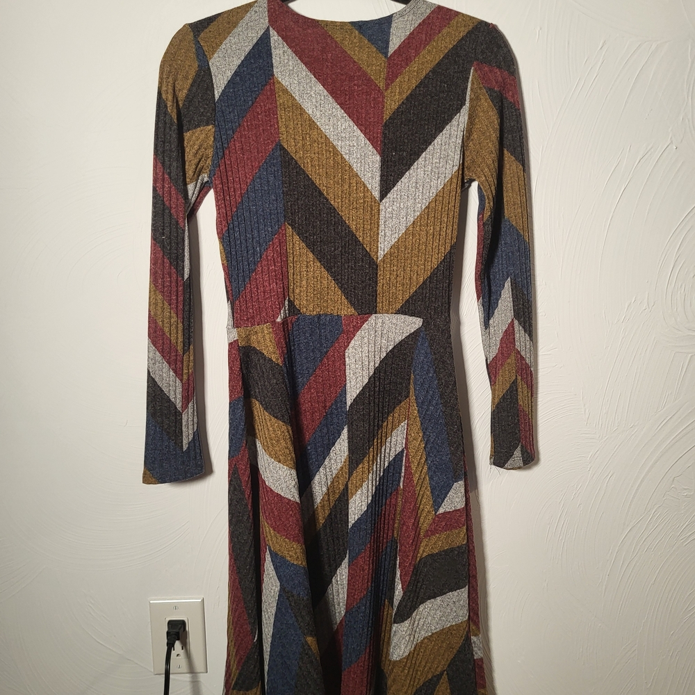 Bella D. Multicolor Chevron Long Sleeve Dress - Picture 2 of 4